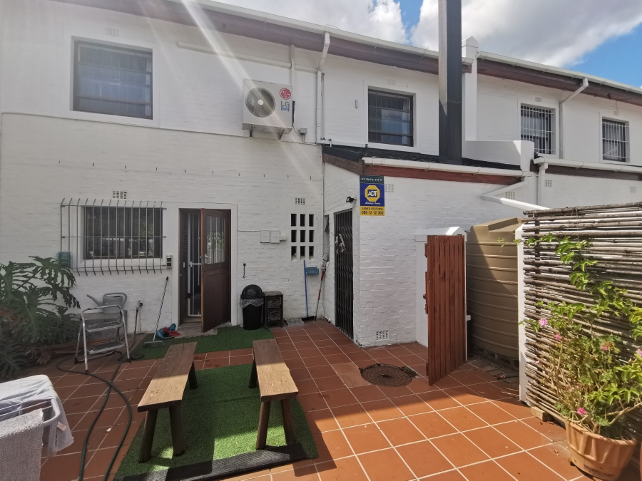 To Let 3 Bedroom Property for Rent in Kleingeluk Western Cape